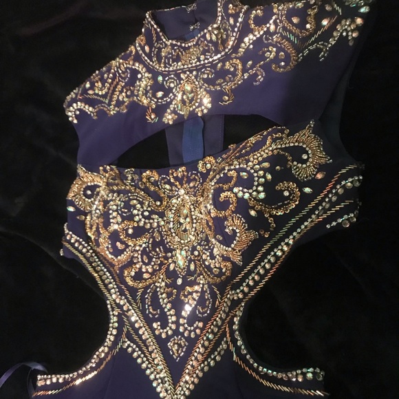 Prom dress - Picture 4 of 6